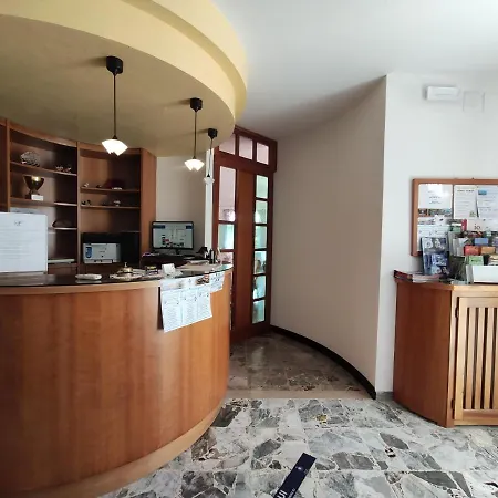 Hotel 2 Palme Torri Del Benaco