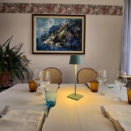 2 Palme 2* Torri Del Benaco