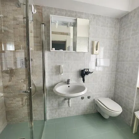 2 Palme Отель 2*