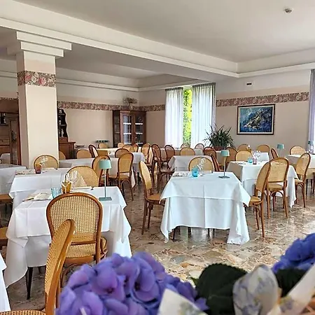 2 Palme Hotel 2*