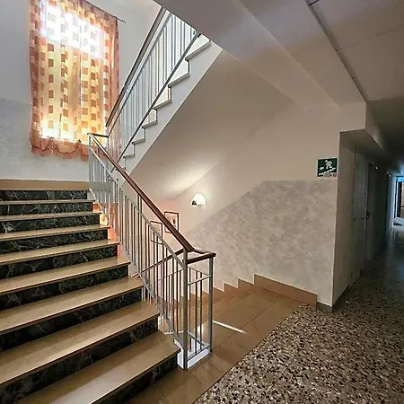 2 Palme Torri Del Benaco